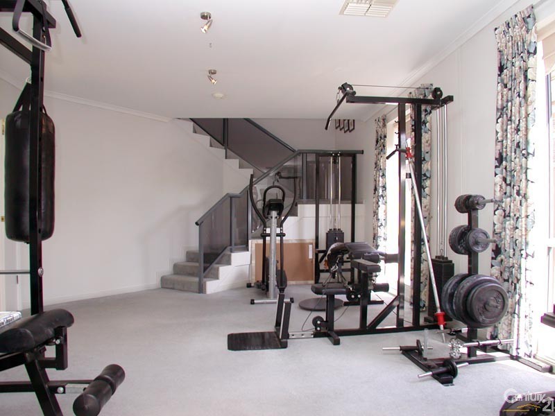 2 Shelter Court, Aberfoyle Park SA 5159