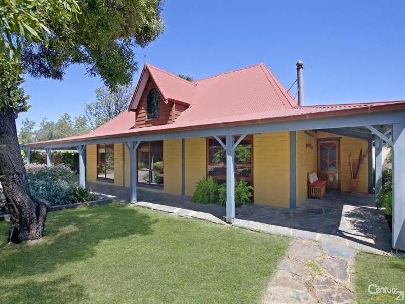 18 Giles Road, Willunga SA 5172