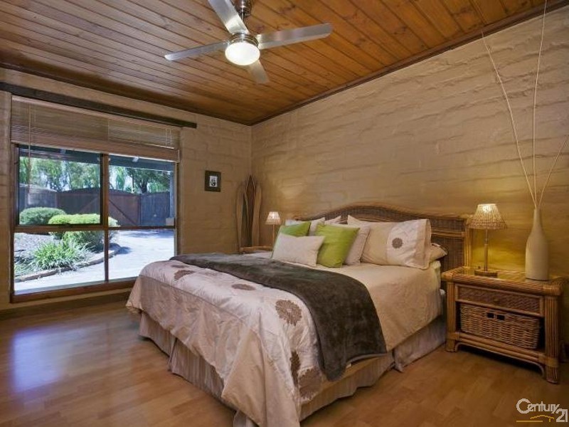 18 Giles Road, Willunga SA 5172