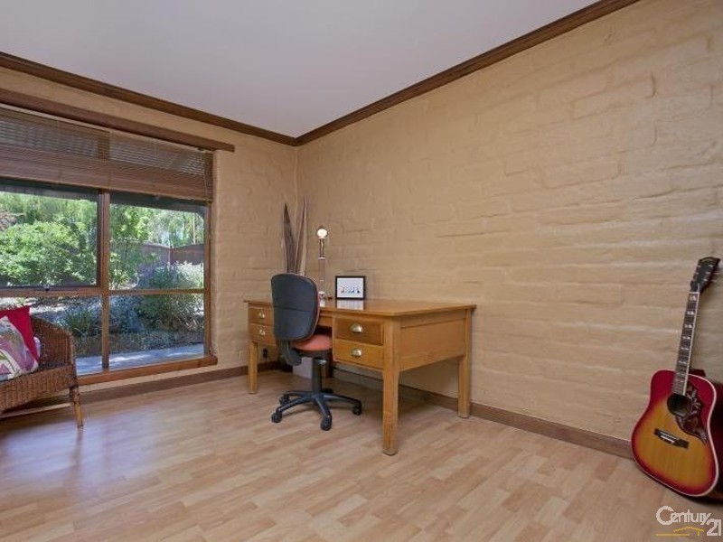 18 Giles Road, Willunga SA 5172