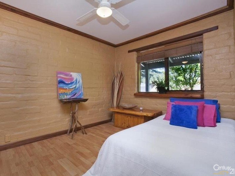 18 Giles Road, Willunga SA 5172