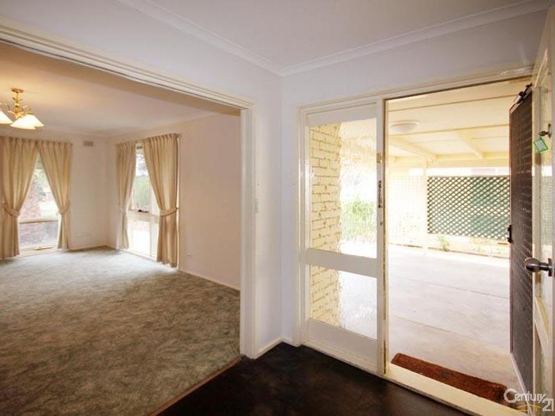 6 Linden Way, Christie Downs SA 5164