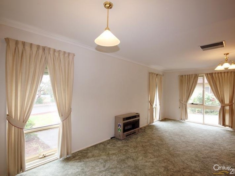 6 Linden Way, Christie Downs SA 5164