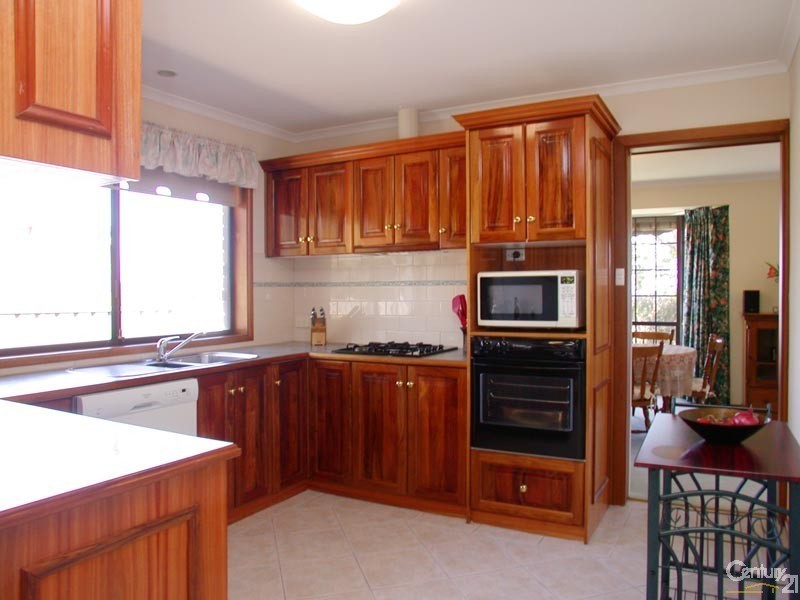 4 Panorama Drive, Aberfoyle Park SA 5159