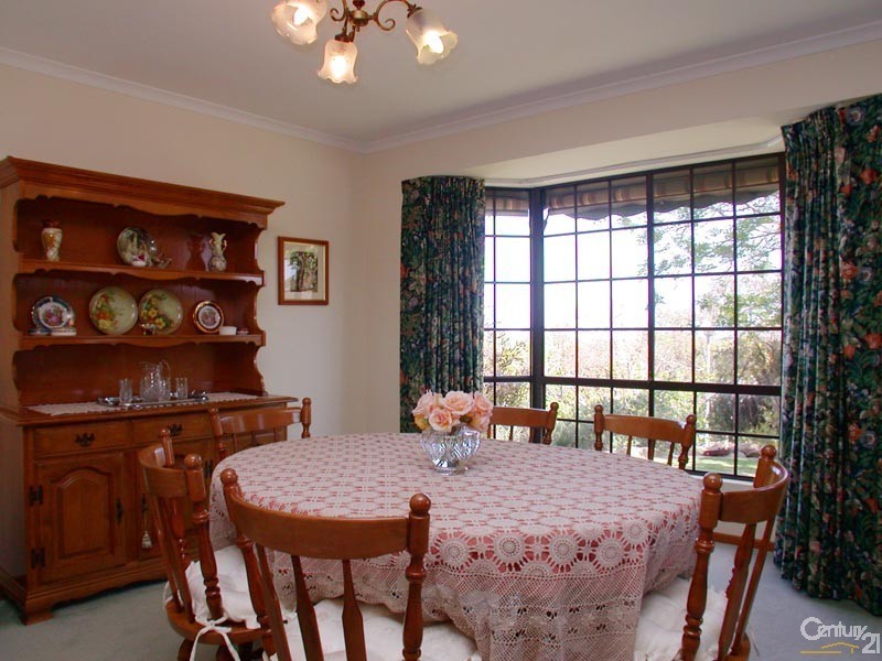 4 Panorama Drive, Aberfoyle Park SA 5159