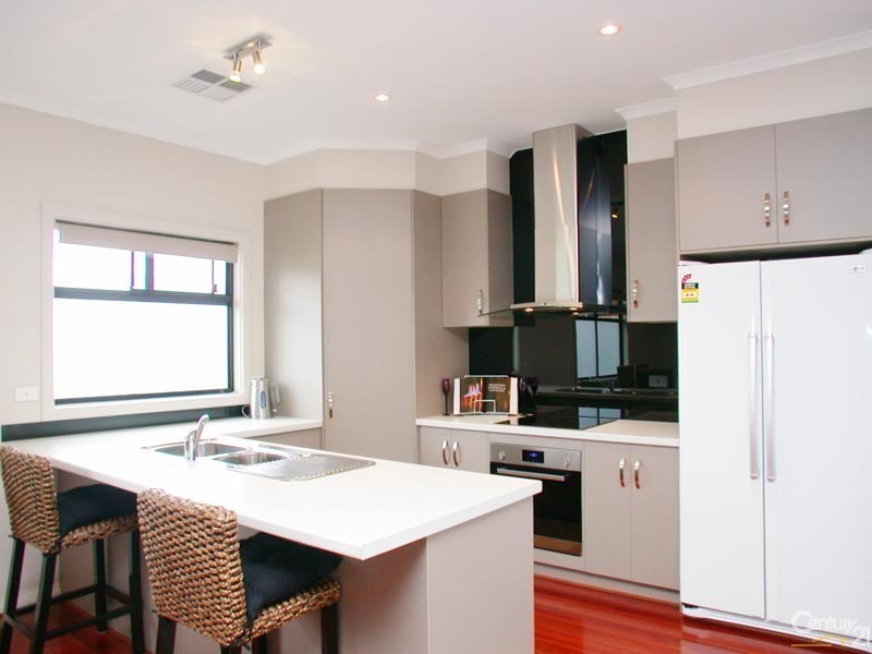 4 Alexander Terrace, Port Noarlunga SA 5167