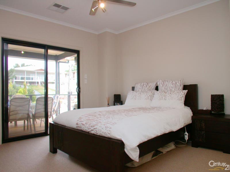 4 Alexander Terrace, Port Noarlunga SA 5167