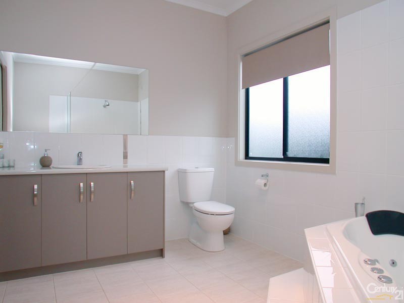 4 Alexander Terrace, Port Noarlunga SA 5167