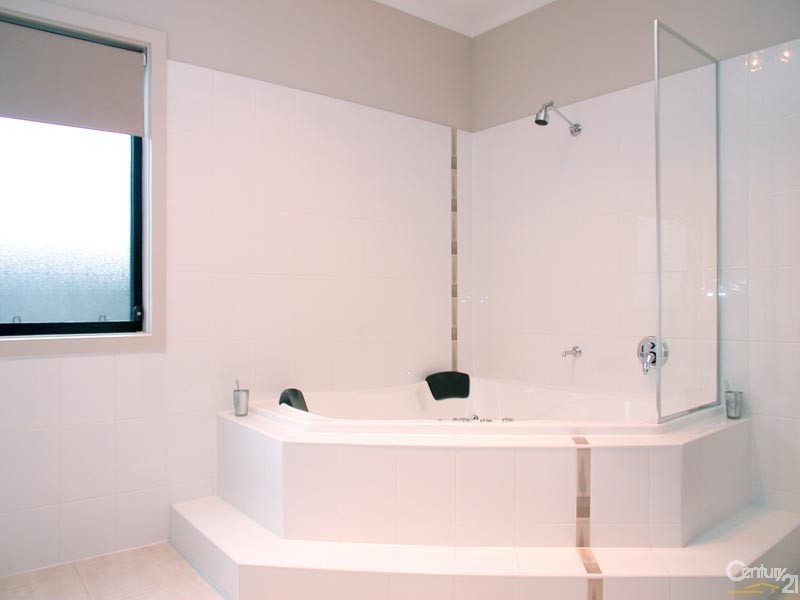 4 Alexander Terrace, Port Noarlunga SA 5167