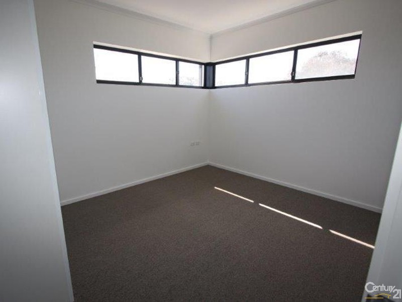 9/2 Grey Box, Noarlunga Centre SA 5168