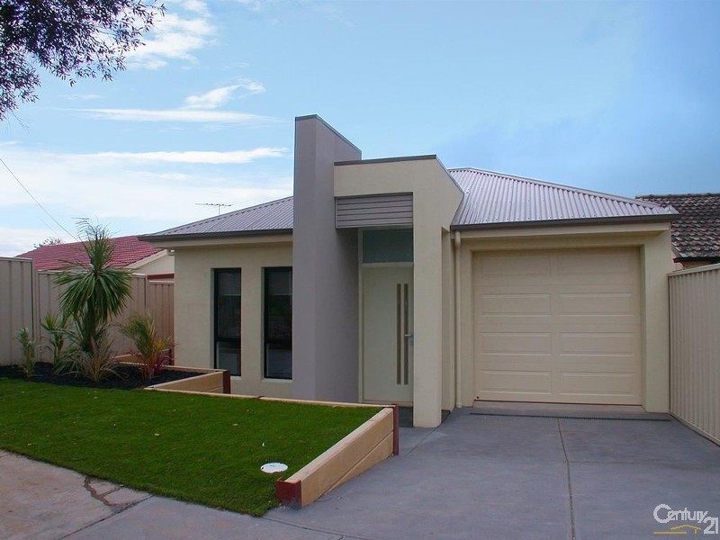 2A Julian Street, Christie Downs SA 5164