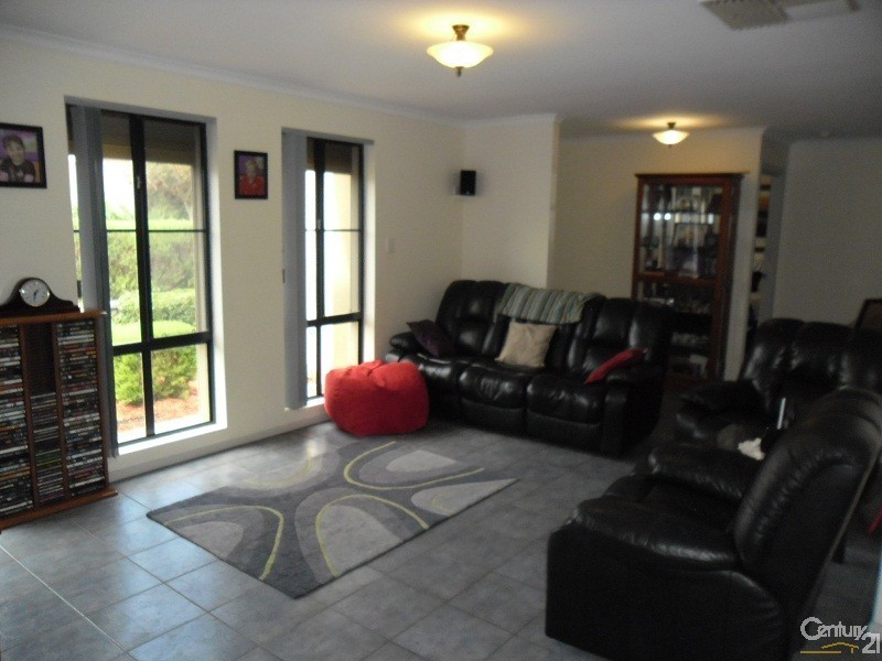 3 Best Close, Woodcroft SA 5162