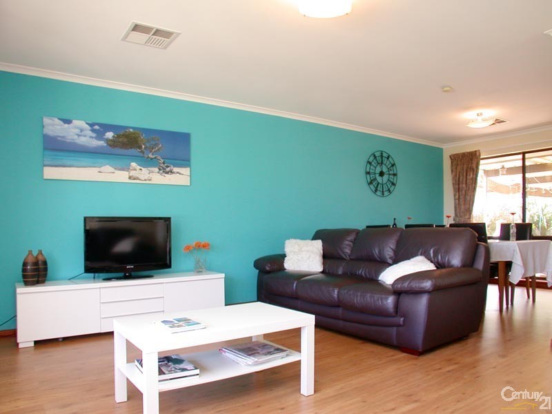 2 Wellesley Street, Huntfield Heights SA 5163