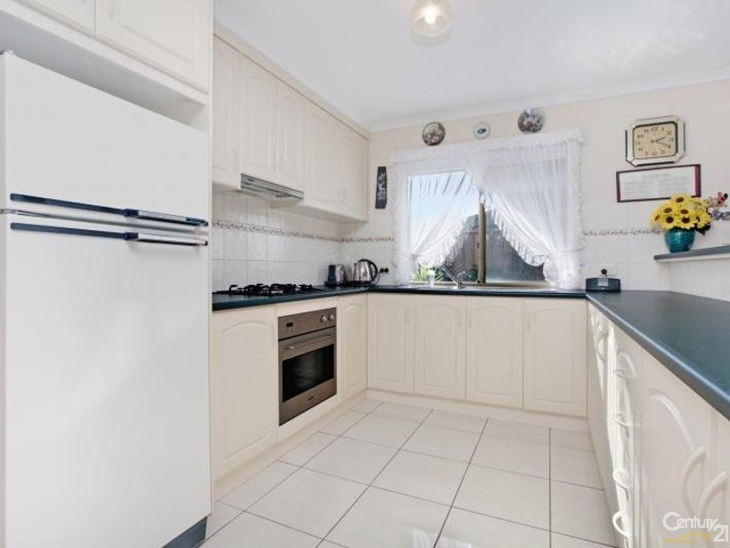 17 Mountain Ash Drive, Hackham SA 5163