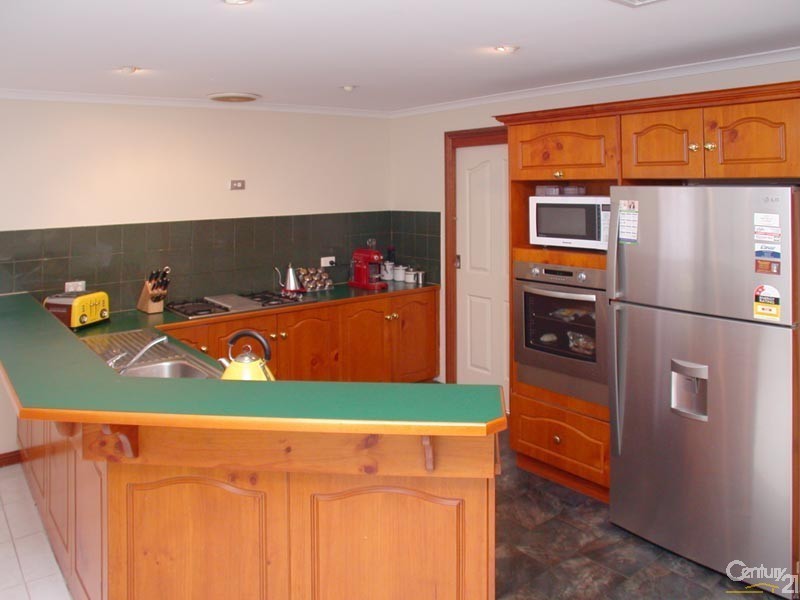 15 Mildara Close, Woodcroft SA 5162