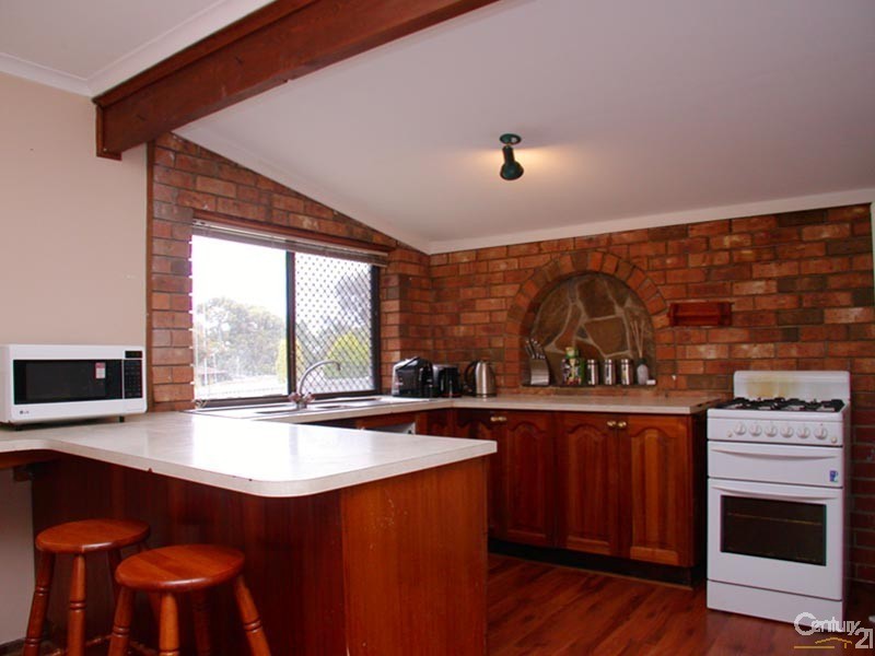 23 Flinders Crescent, Hackham SA 5163