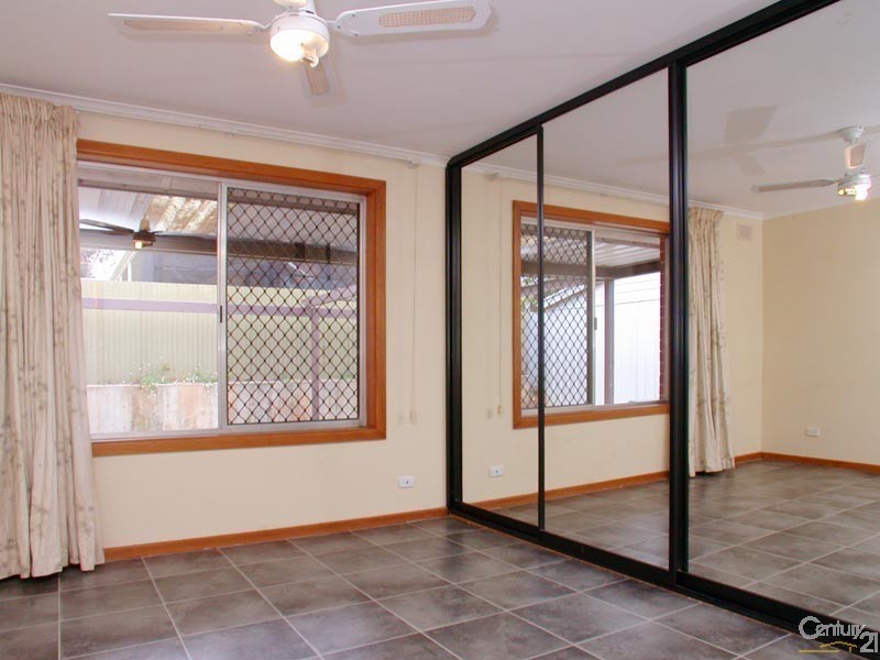 35 Nicolle Drive, Morphett Vale SA 5162