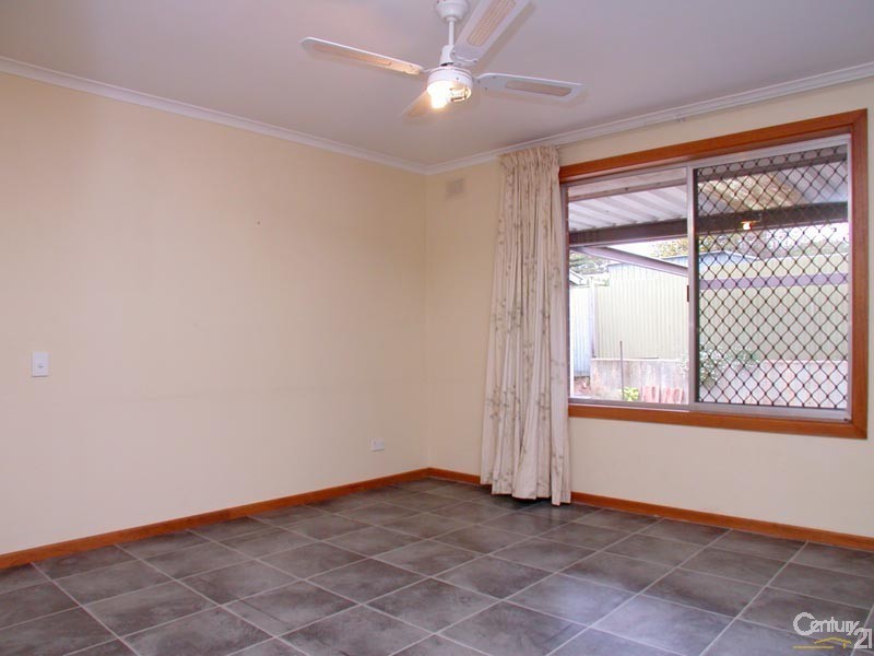 35 Nicolle Drive, Morphett Vale SA 5162