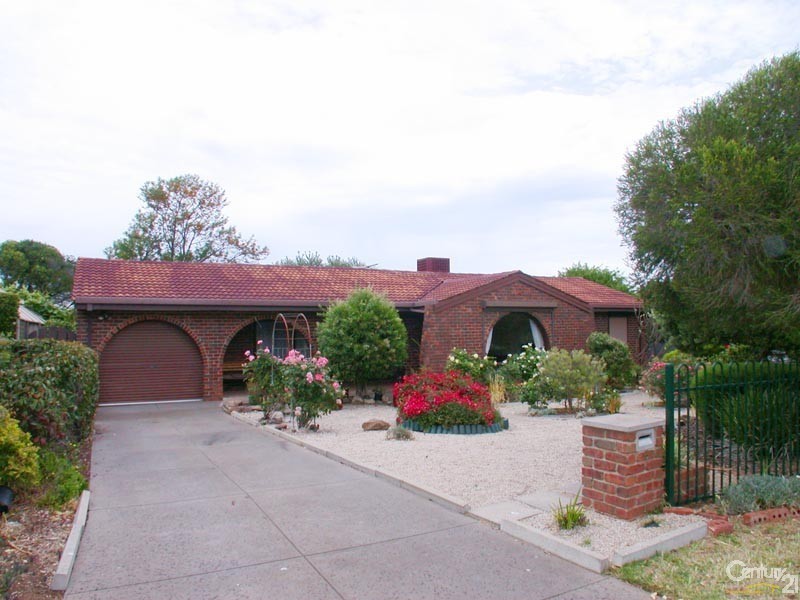 5 Haseldene Drive, Christie Downs SA 5164
