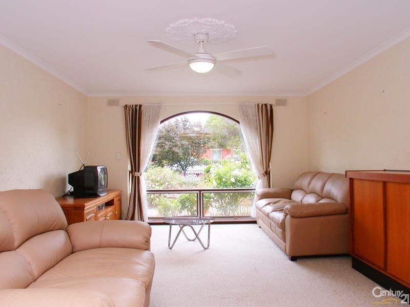 5 Haseldene Drive, Christie Downs SA 5164