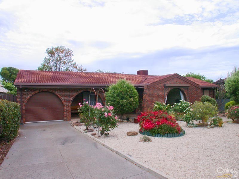 5 Haseldene Drive, Christie Downs SA 5164