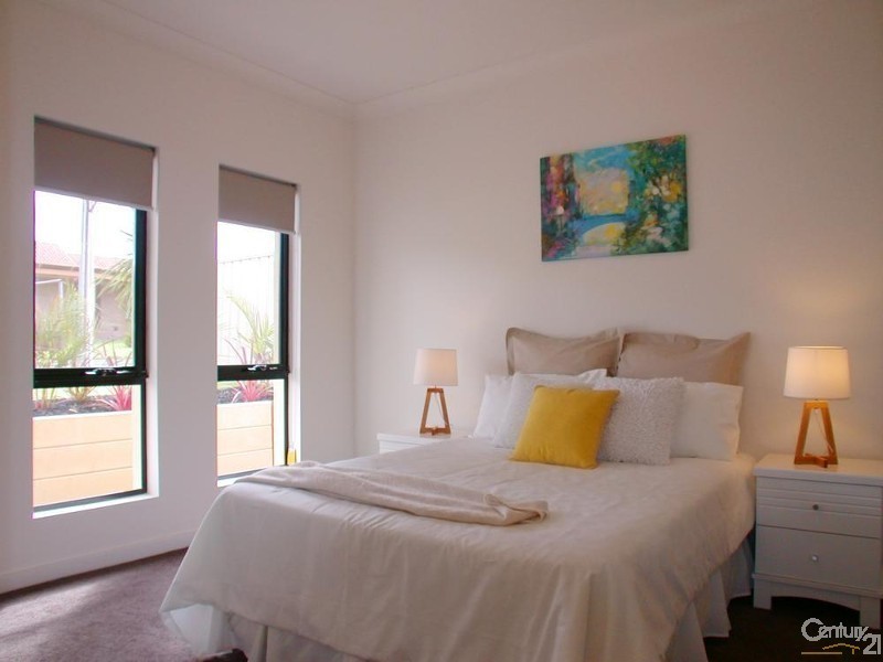 2A Julian Street, Christie Downs SA 5164