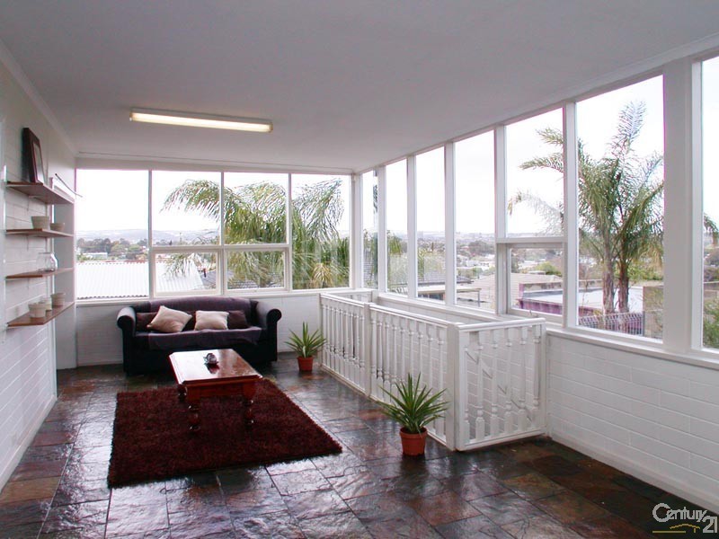 76 Teusner Drive, Morphett Vale SA 5162
