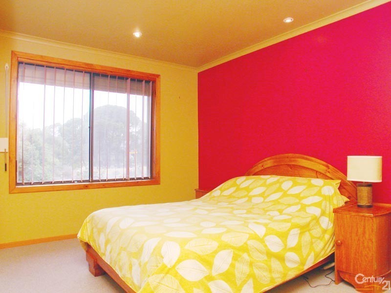 9 Parkes Avenue, Woodcroft SA 5162