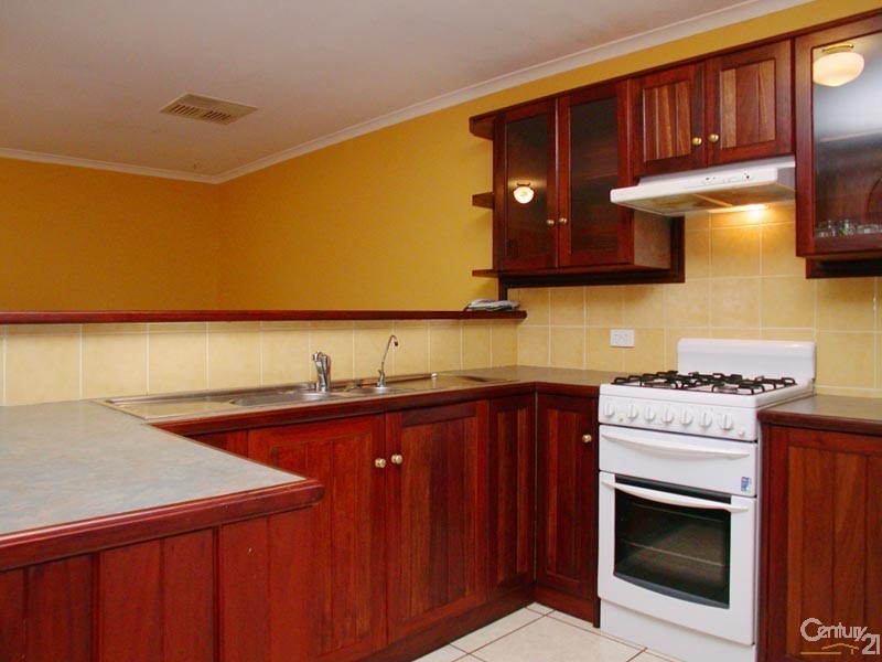 9 Parkes Avenue, Woodcroft SA 5162