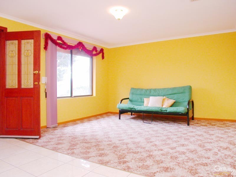 9 Parkes Avenue, Woodcroft SA 5162