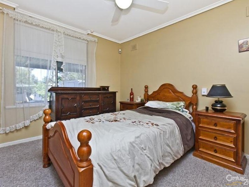 23 Capeview Crescent, Hackham SA 5163