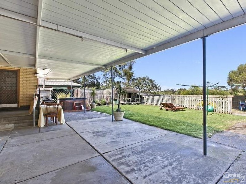 23 Capeview Crescent, Hackham SA 5163