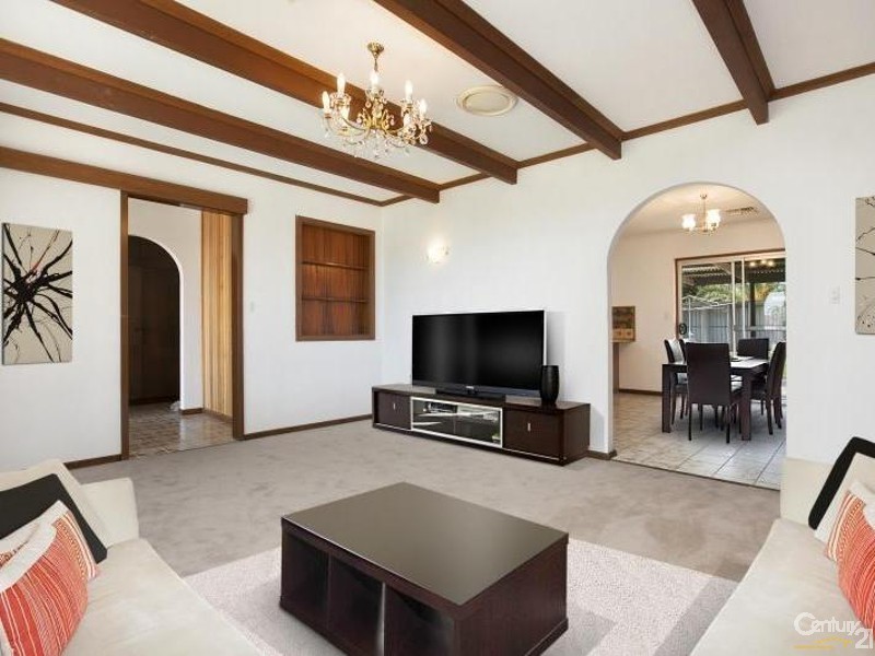 10 Braemar Avenue, Morphett Vale SA 5162