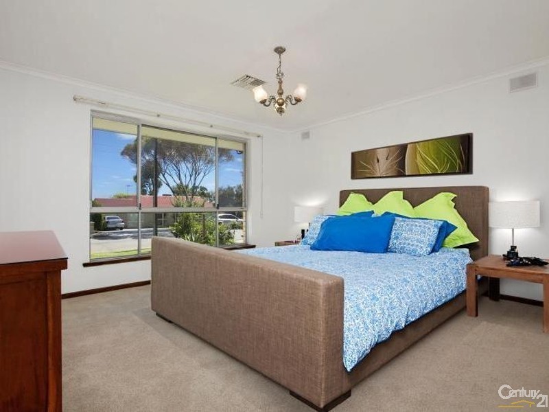 10 Braemar Avenue, Morphett Vale SA 5162