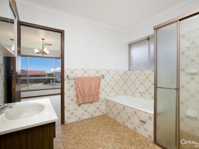 10 Braemar Avenue, Morphett Vale SA 5162