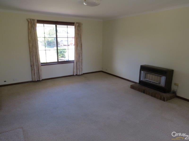 5 Redgate Court, Moana SA 5169