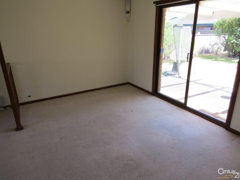 5 Redgate Court, Moana SA 5169