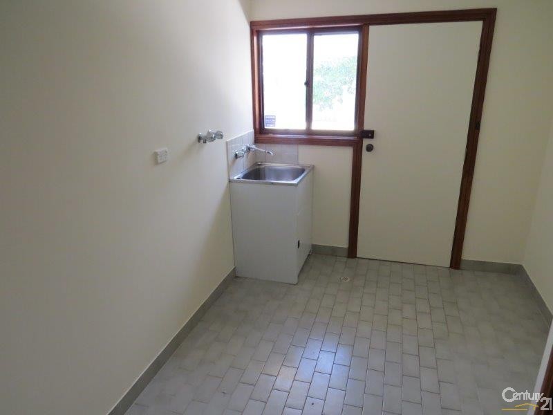 5 Redgate Court, Moana SA 5169