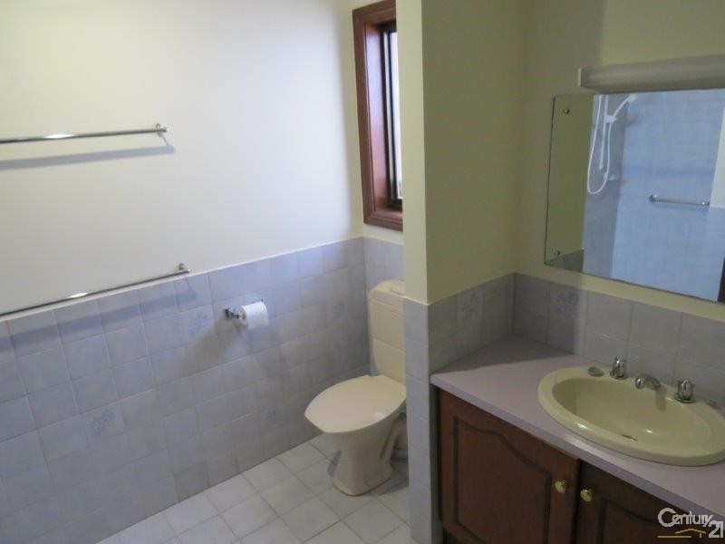 5 Redgate Court, Moana SA 5169