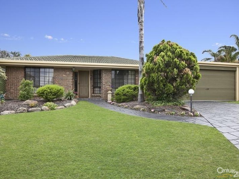 4 Koomooloo Crescent, Hallett Cove SA 5158