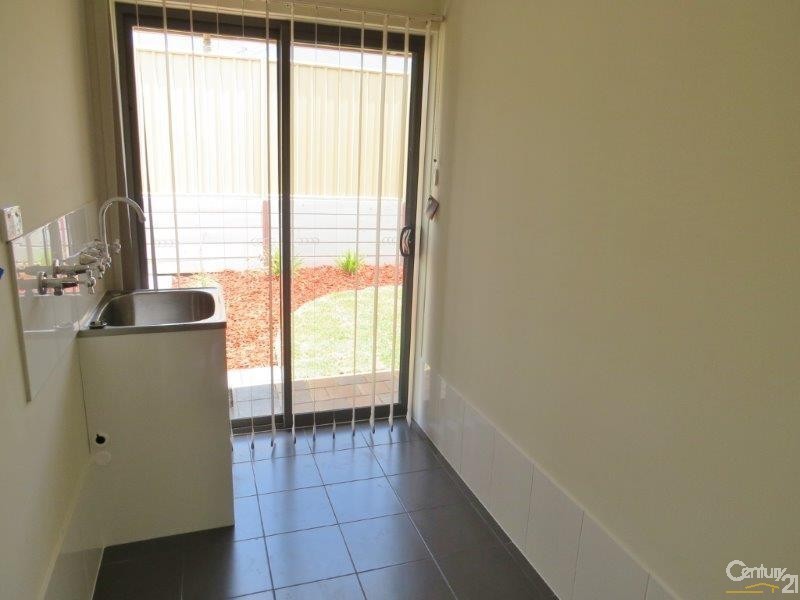 4/18 League Street, Seaford Meadows SA 5169