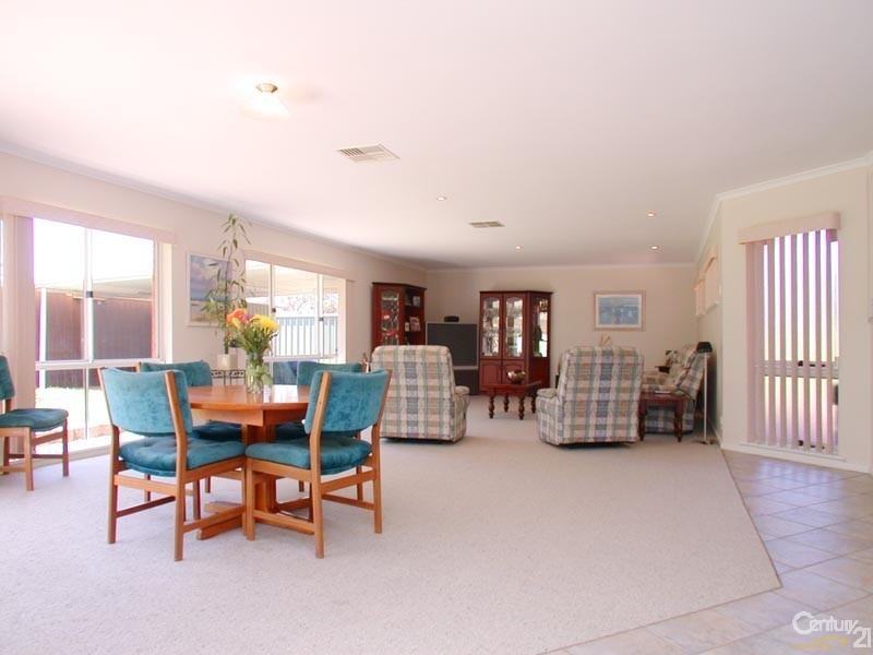 7 Surrey Court, Flagstaff Hill SA 5159