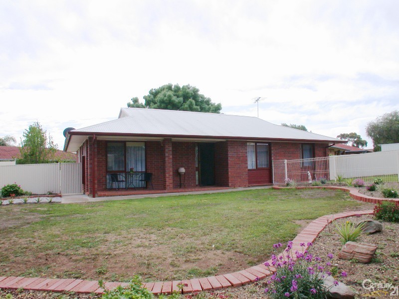 2 Cooder Cres, Morphett Vale SA 5162