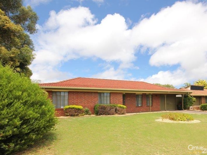 10 McCartney Street, Morphett Vale SA 5162