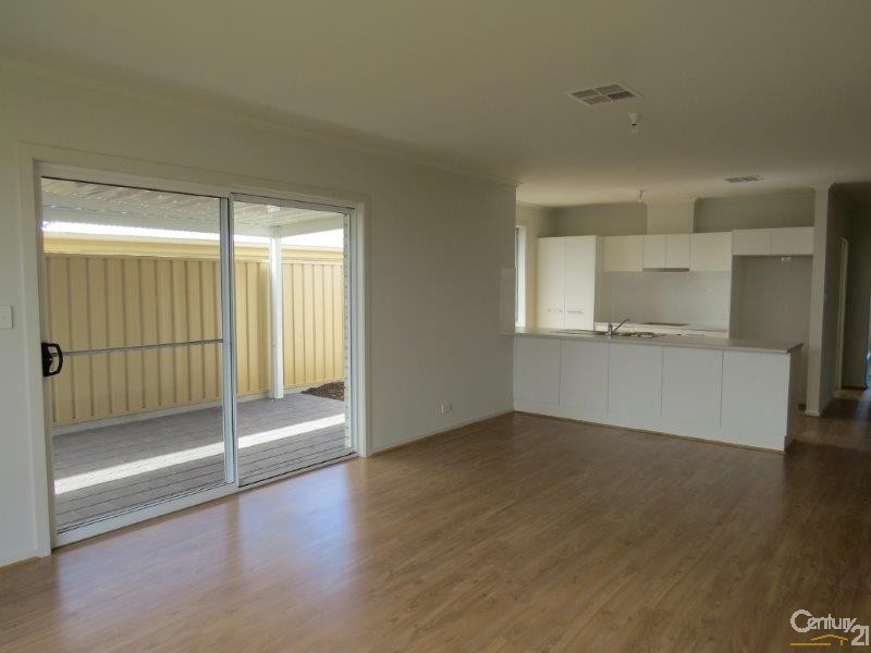 21 Orleans Avenue, Seaford Meadows SA 5169