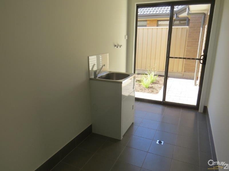 28 Manordale Court, Seaford Meadows SA 5169