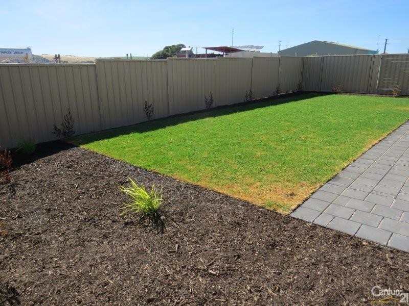 28 Manordale Court, Seaford Meadows SA 5169