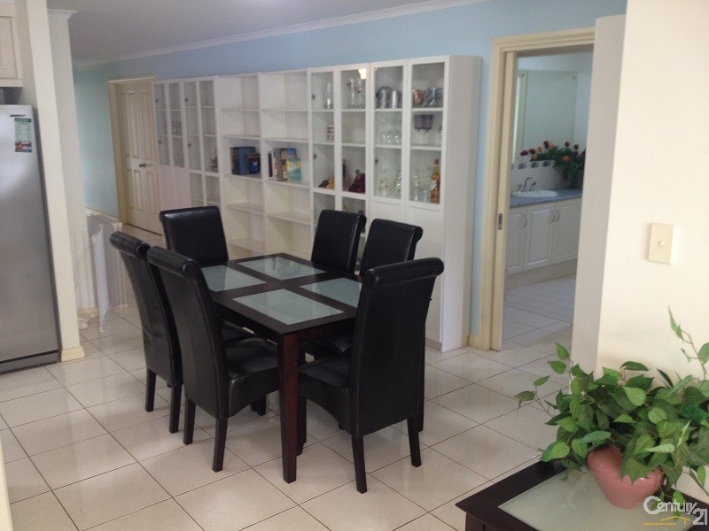 4 Nevarc Mews, Hallett Cove SA 5158