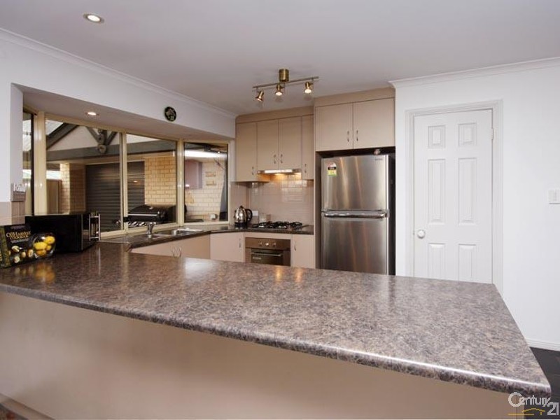 26 Ambrosini Court, Woodcroft SA 5162