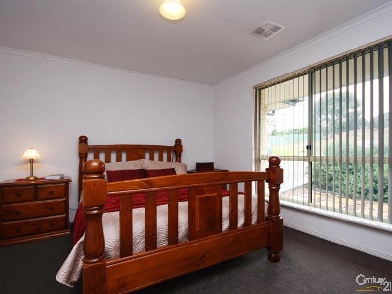 26 Ambrosini Court, Woodcroft SA 5162